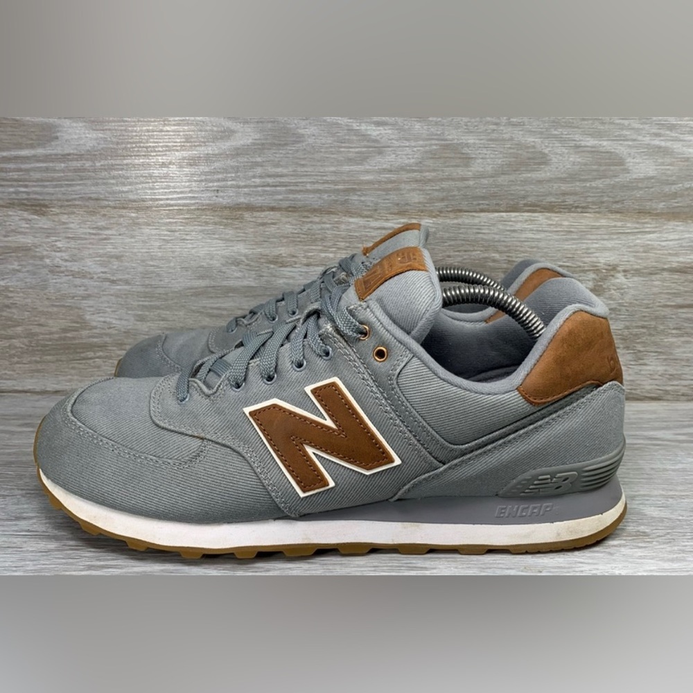 New Balance Classics 574 Grey Canvas with Brown Accents EUC - Size 11.5